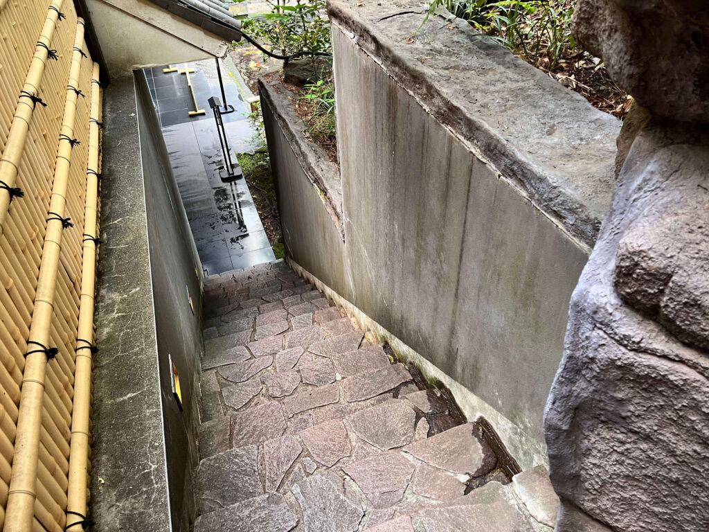 日本庭園の階段の写真