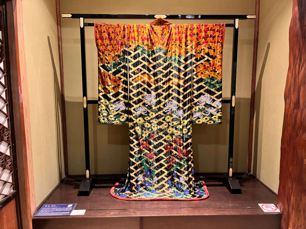 清方(きよかた)の間の作品