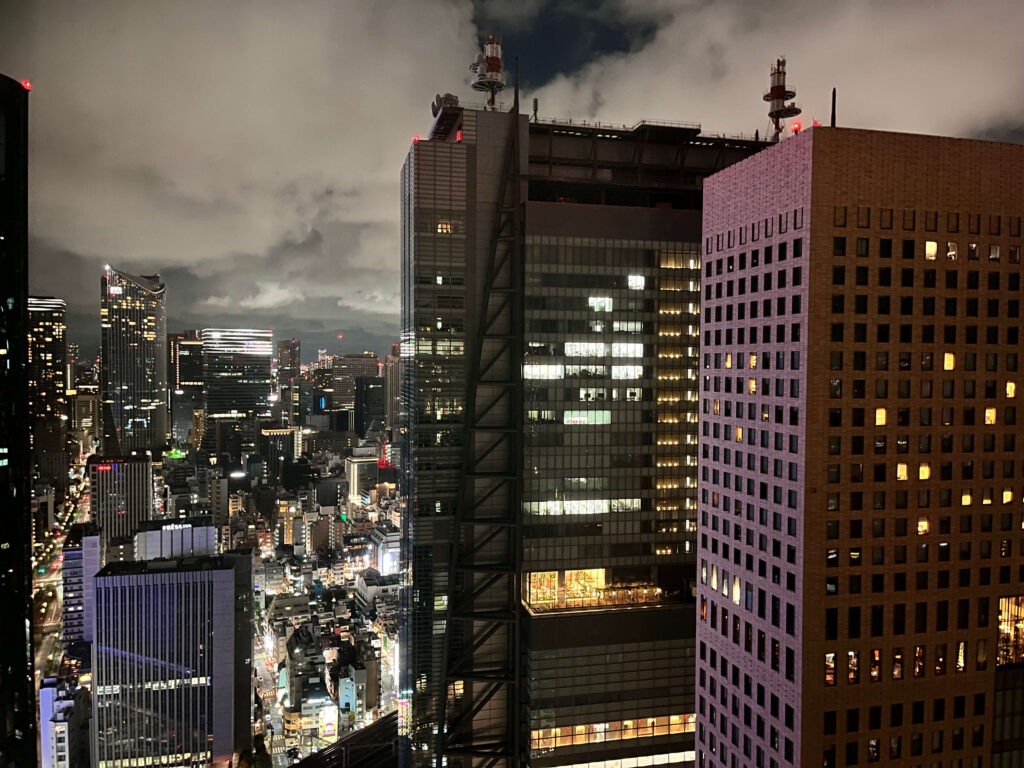 客室からの夜の風景の写真