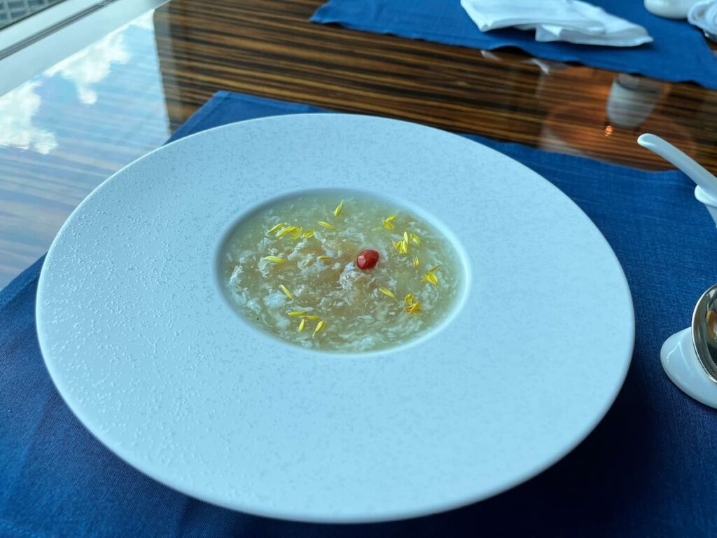 コーニッシュジャック鰭と冬瓜のとろみスープの写真