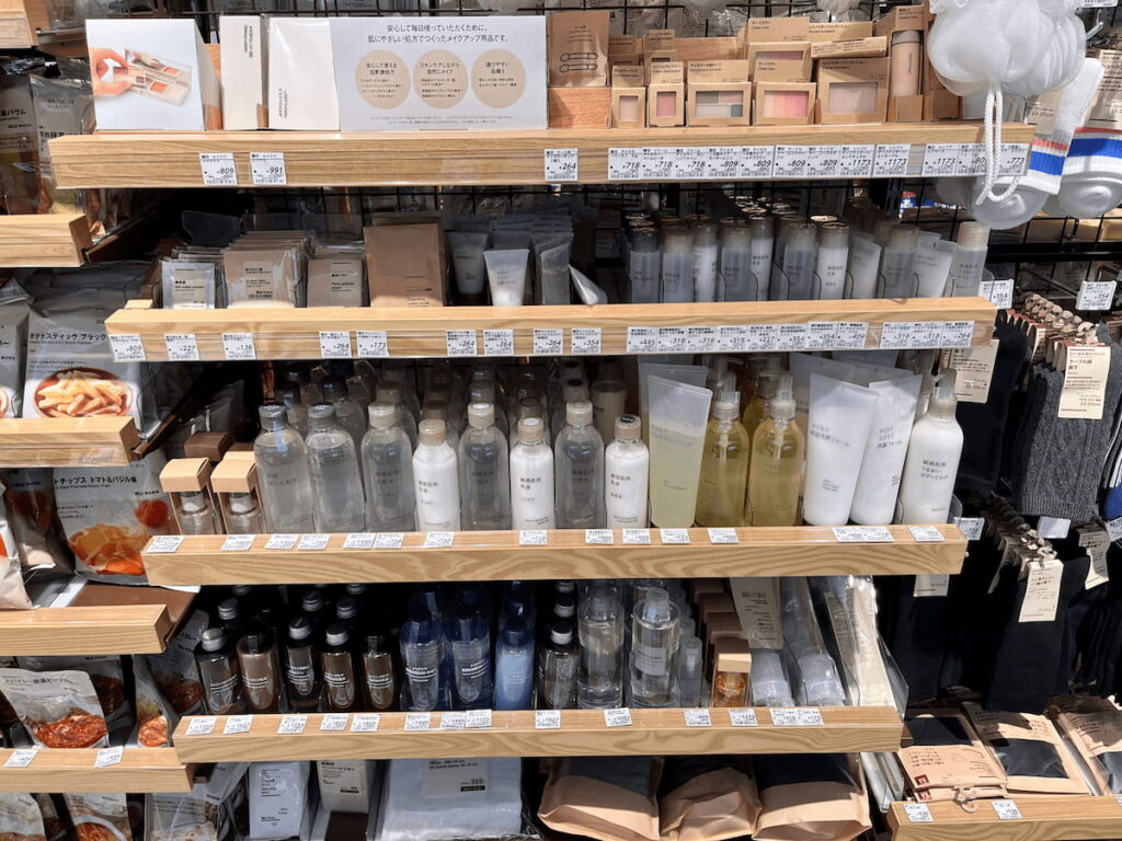 ヒルトン東京ベイのローソンの無印良品のラインナップ