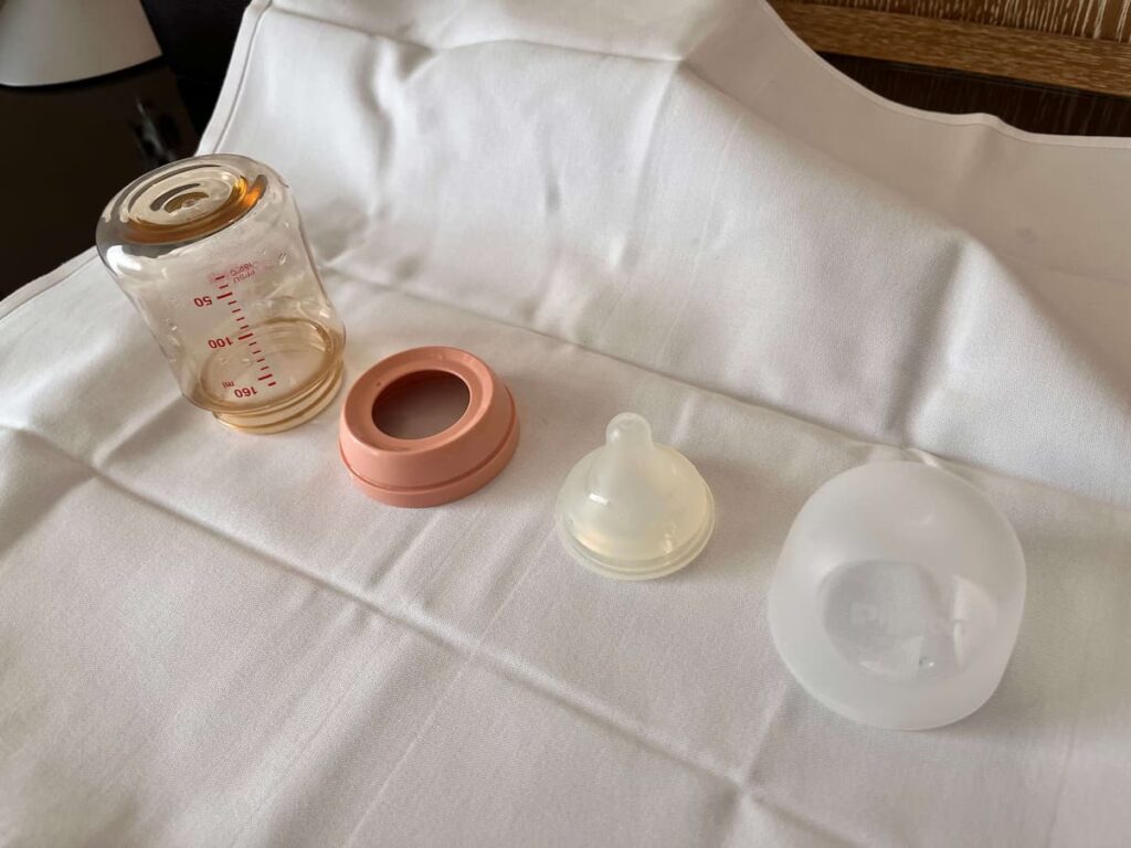 煮沸消毒後の哺乳瓶