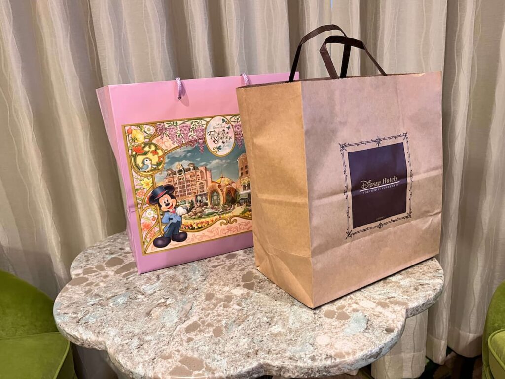 テイクアウトメニューの袋